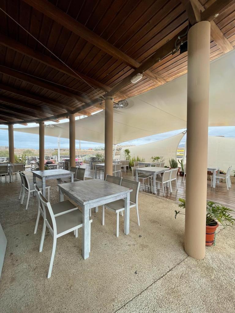 Camping Montana Roja Hotel El Médano Екстериор снимка